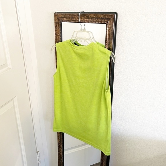 Old Navy Active boys neon green mesh tank top - Picture 2 of 3